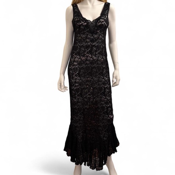 Vintage 90s gothic vamp black lace dress with ruffled trim and beaded detailing - Picture 1 of 7